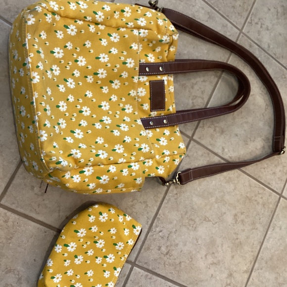 Maika  Commuter Tote plus free matching travel pouch - Picture 9 of 11